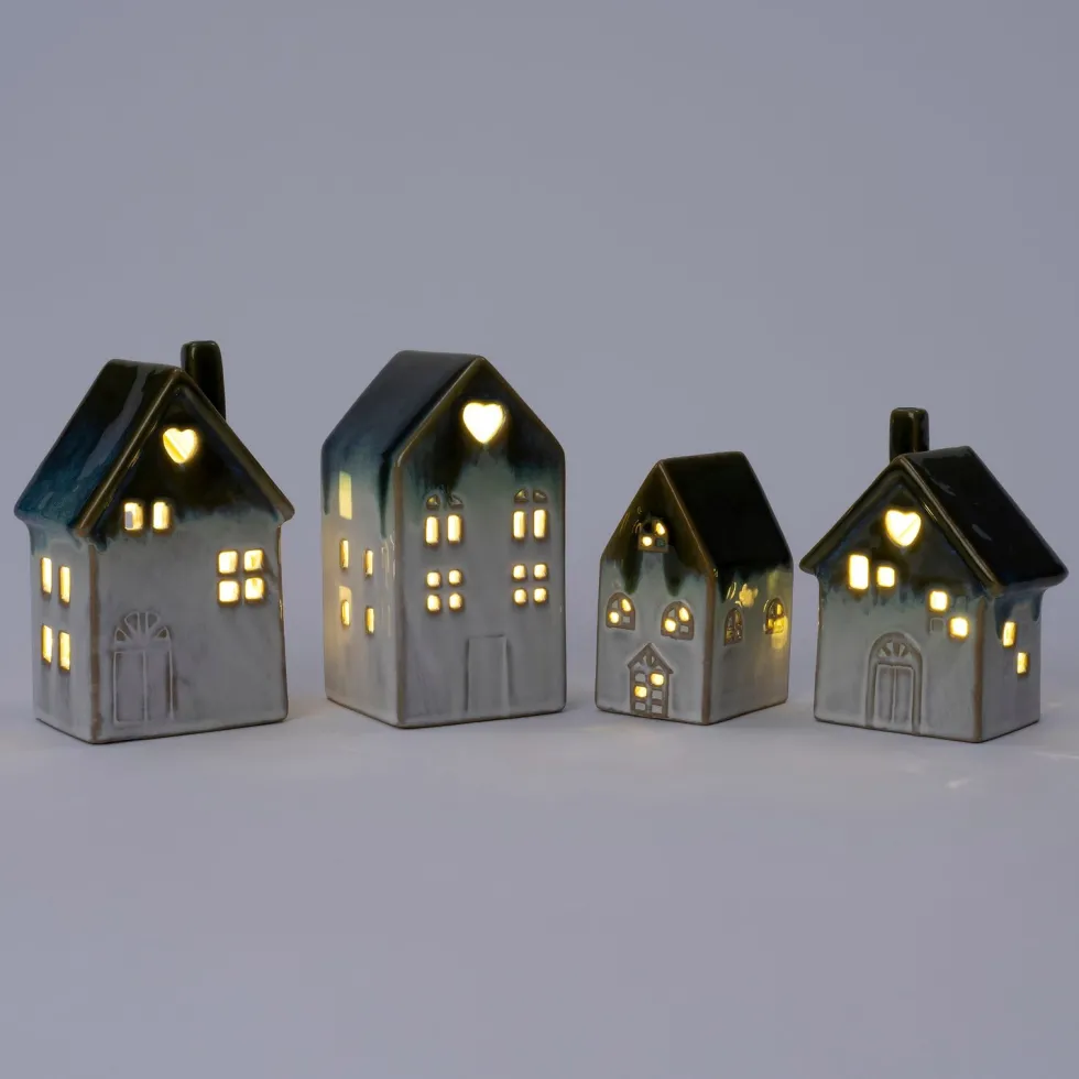 Intratuin beeld Aime huisje met LED wit / groen 8 x 8 x 15 cm