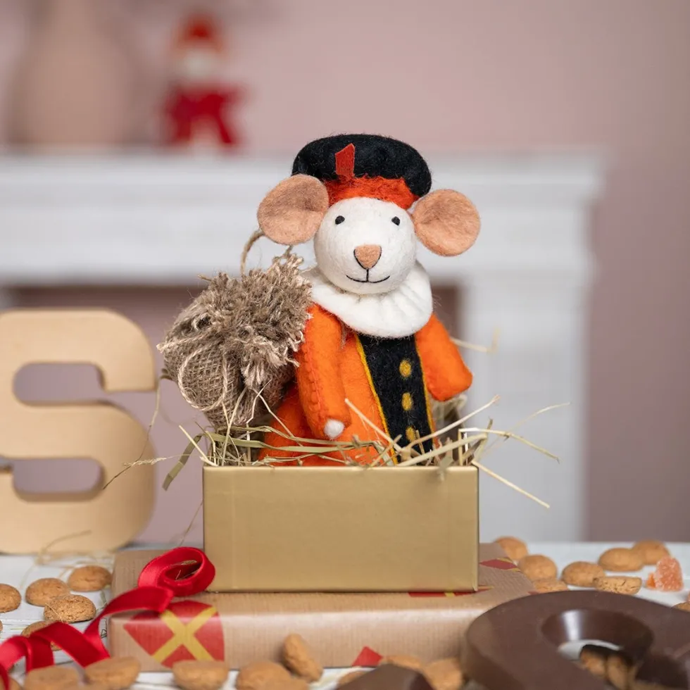 Sjaal met Verhaal sinterklaas decoratie Sint pietermuis oranje 11 x 13 x 17 cm
